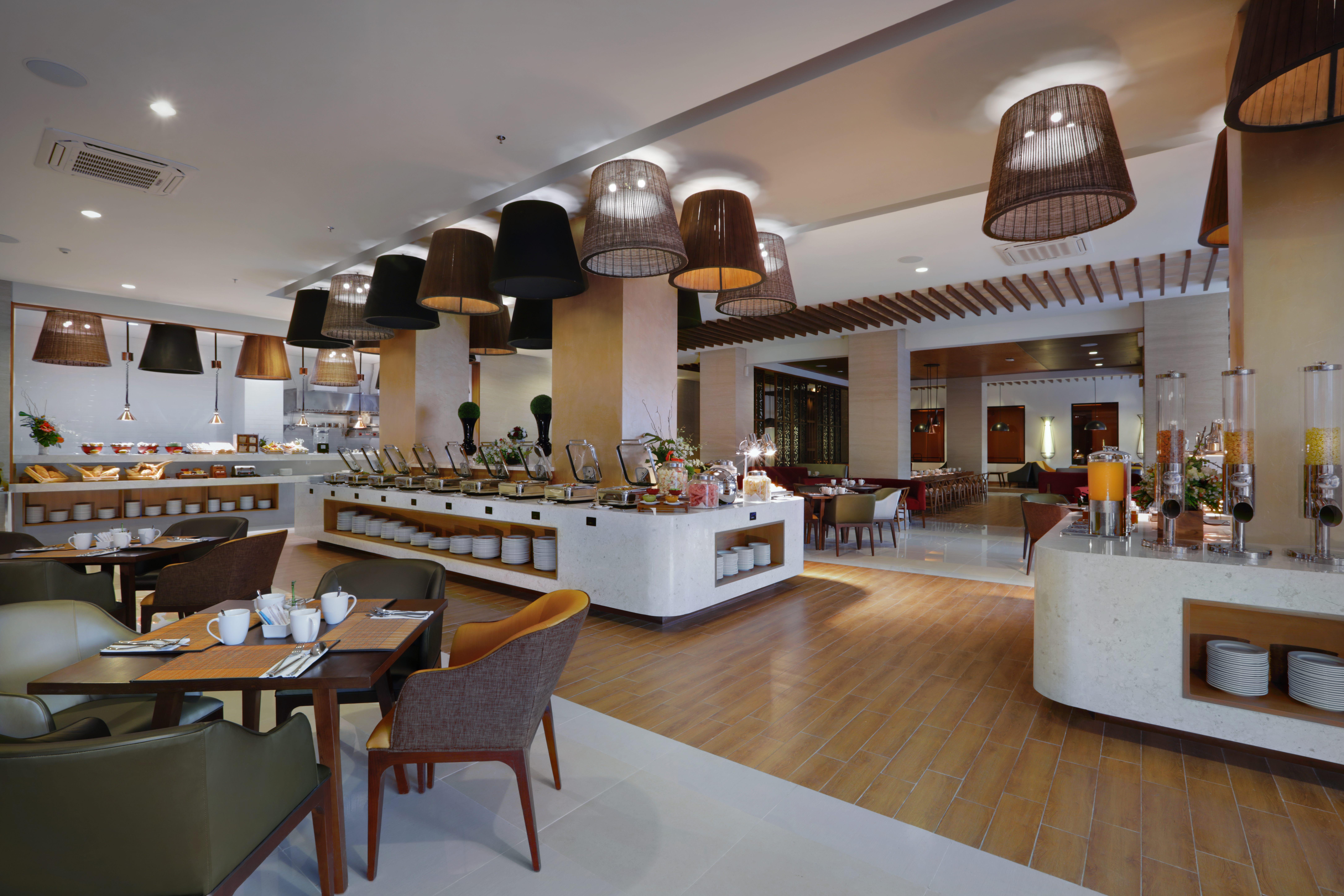 The Alana Hotel And Conference Sentul City By Aston Bogor Exteriör bild